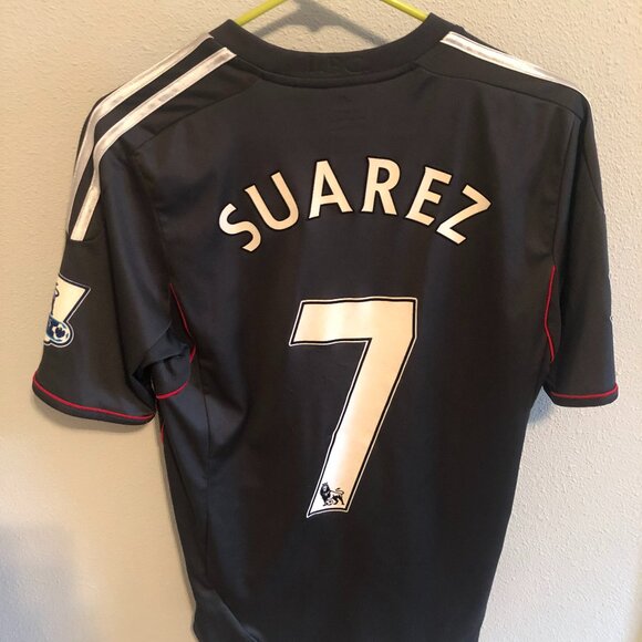 Luis Suarez Black Liverpool Kit - Picture 1 of 2